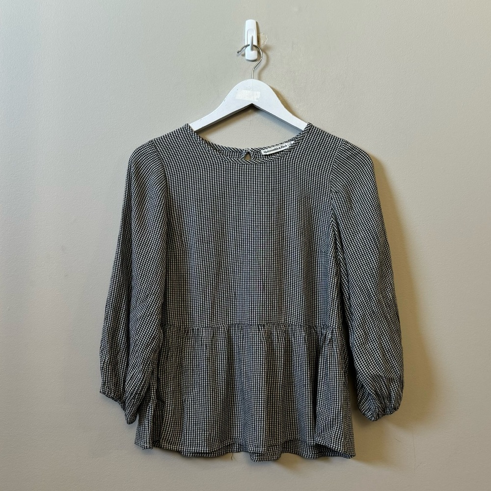 Abercrombie & Fitch Black and White Blouse